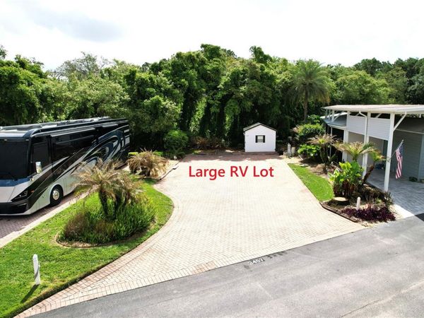 2457 ST GEORGE DRIVE, DAVENPORT, FL 33837