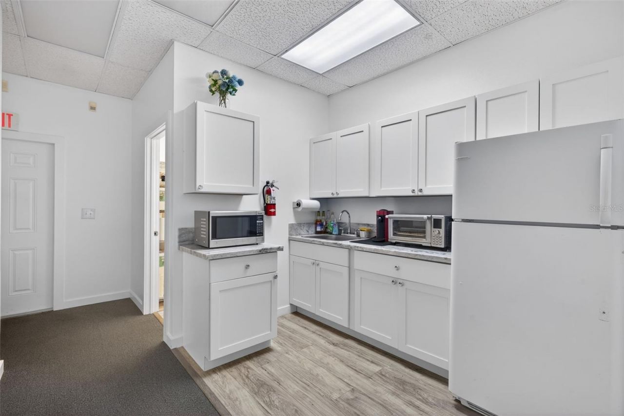 16048 San Carlos Boulevard, Fort Myers, FL 33908 Photo