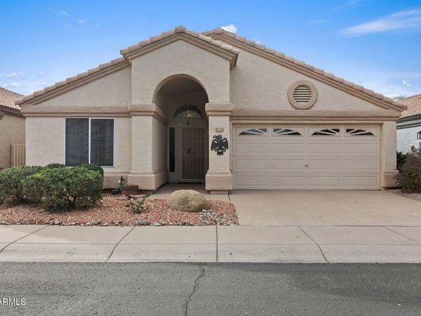 13957 W SANTEE Way, Surprise, AZ 85374