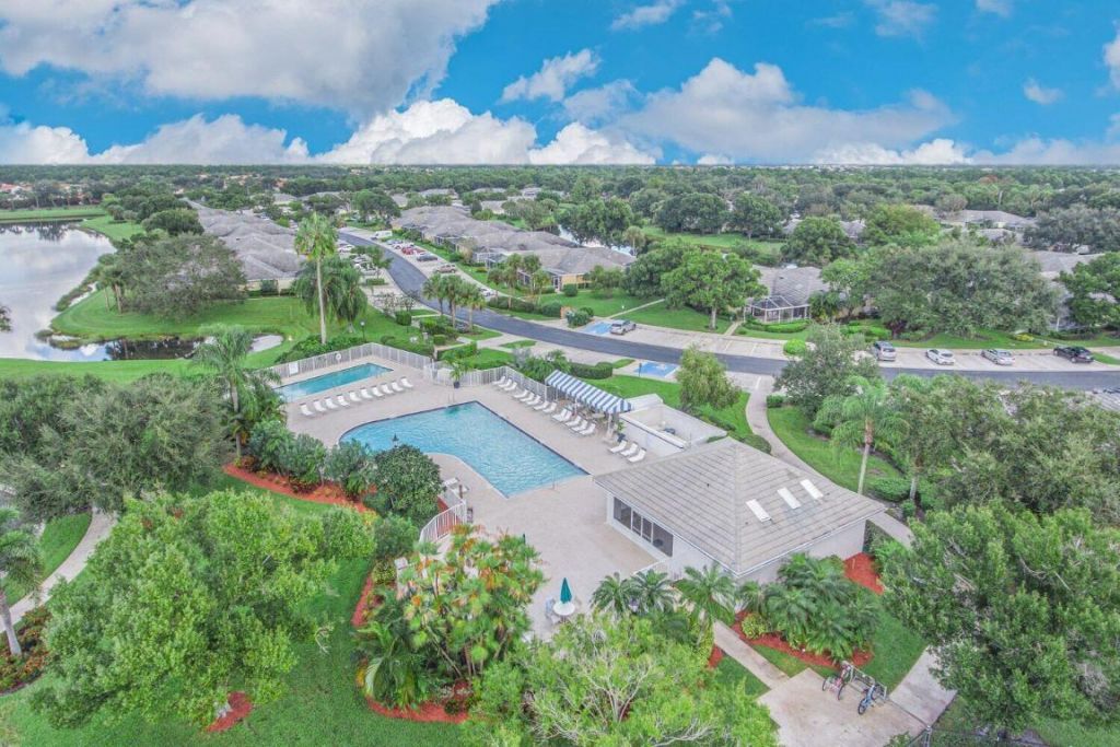 1258 NW Sun Terrace Circle, Unit 20b, Port Saint Lucie, FL 34986 Photo