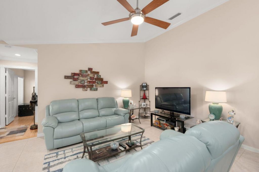 1258 NW Sun Terrace Circle, Unit 20b, Port Saint Lucie, FL 34986 Photo