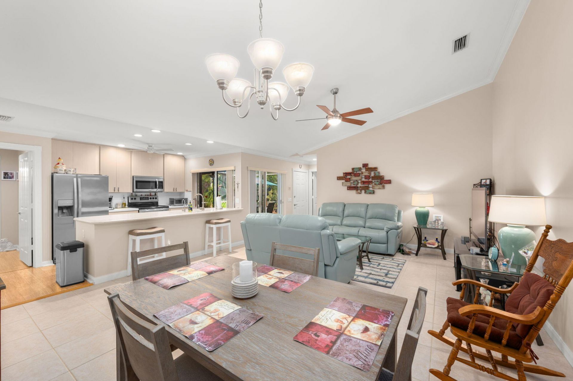 1258 NW Sun Terrace Circle, Unit 20b, Port Saint Lucie, FL 34986 Photo