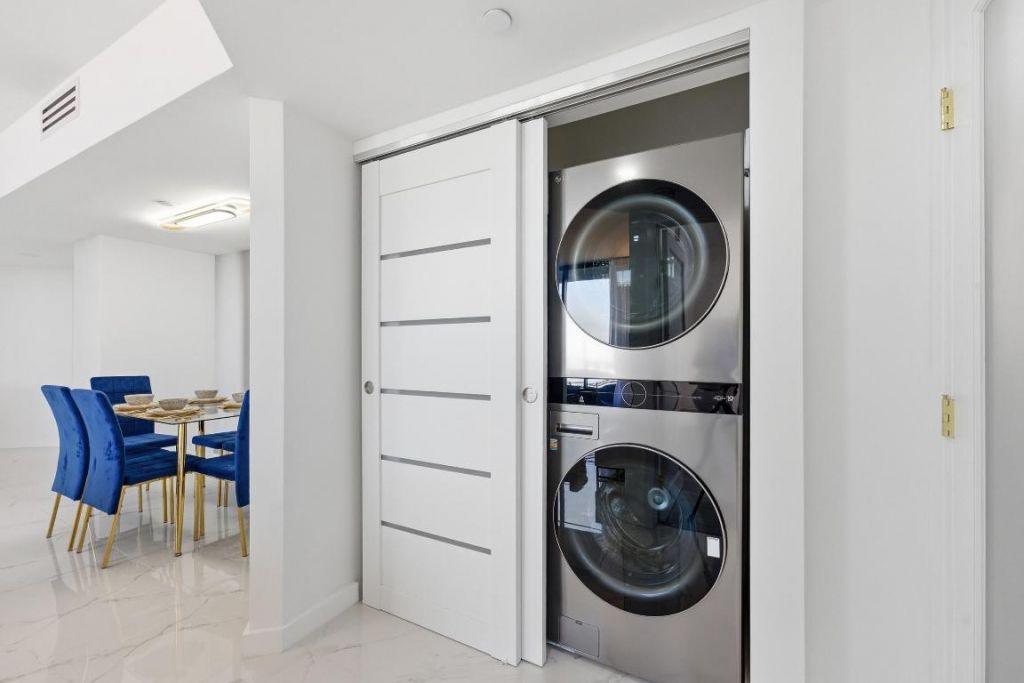 1330 West Avenue, Unit 1711, Miami Beach, FL 33139 Photo