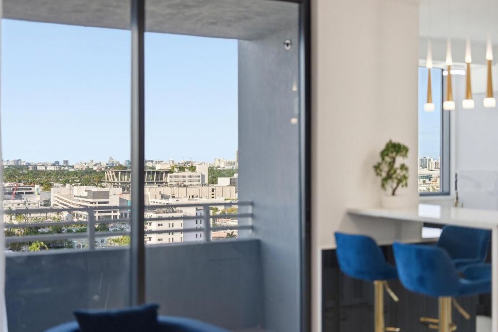 1330 West Avenue, Unit 1711, Miami Beach, FL 33139 Photo