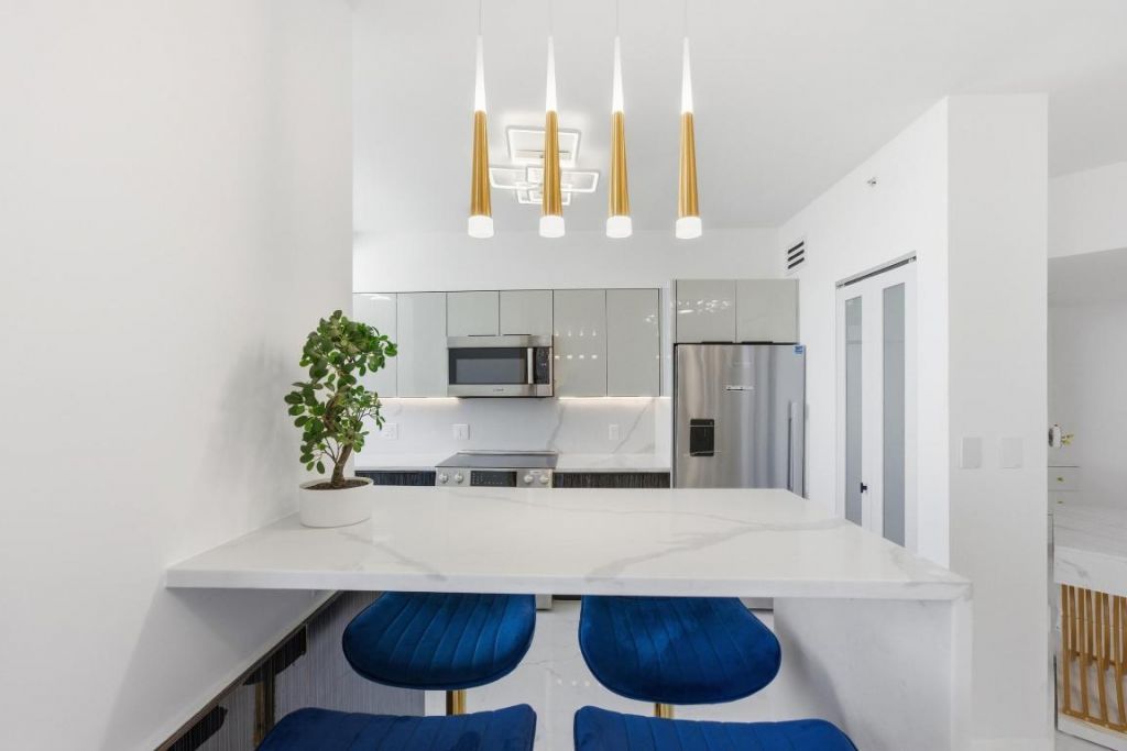 1330 West Avenue, Unit 1711, Miami Beach, FL 33139 Photo