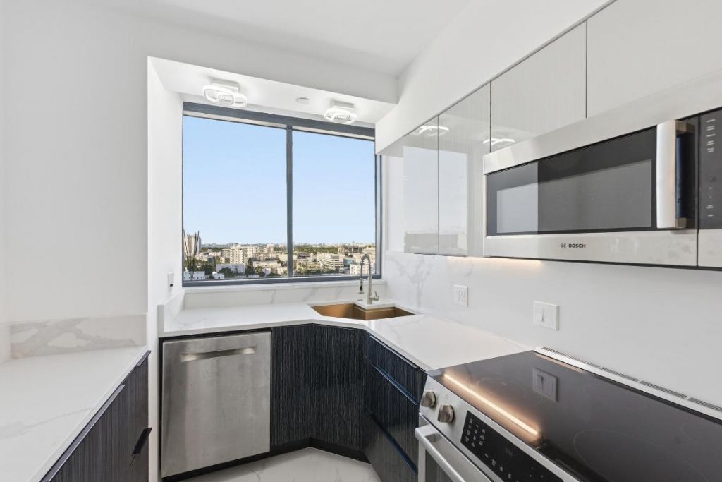 1330 West Avenue, Unit 1711, Miami Beach, FL 33139 Photo