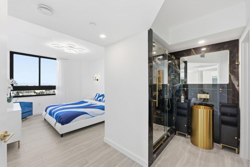 1330 West Avenue, Unit 1711, Miami Beach, FL 33139 Photo