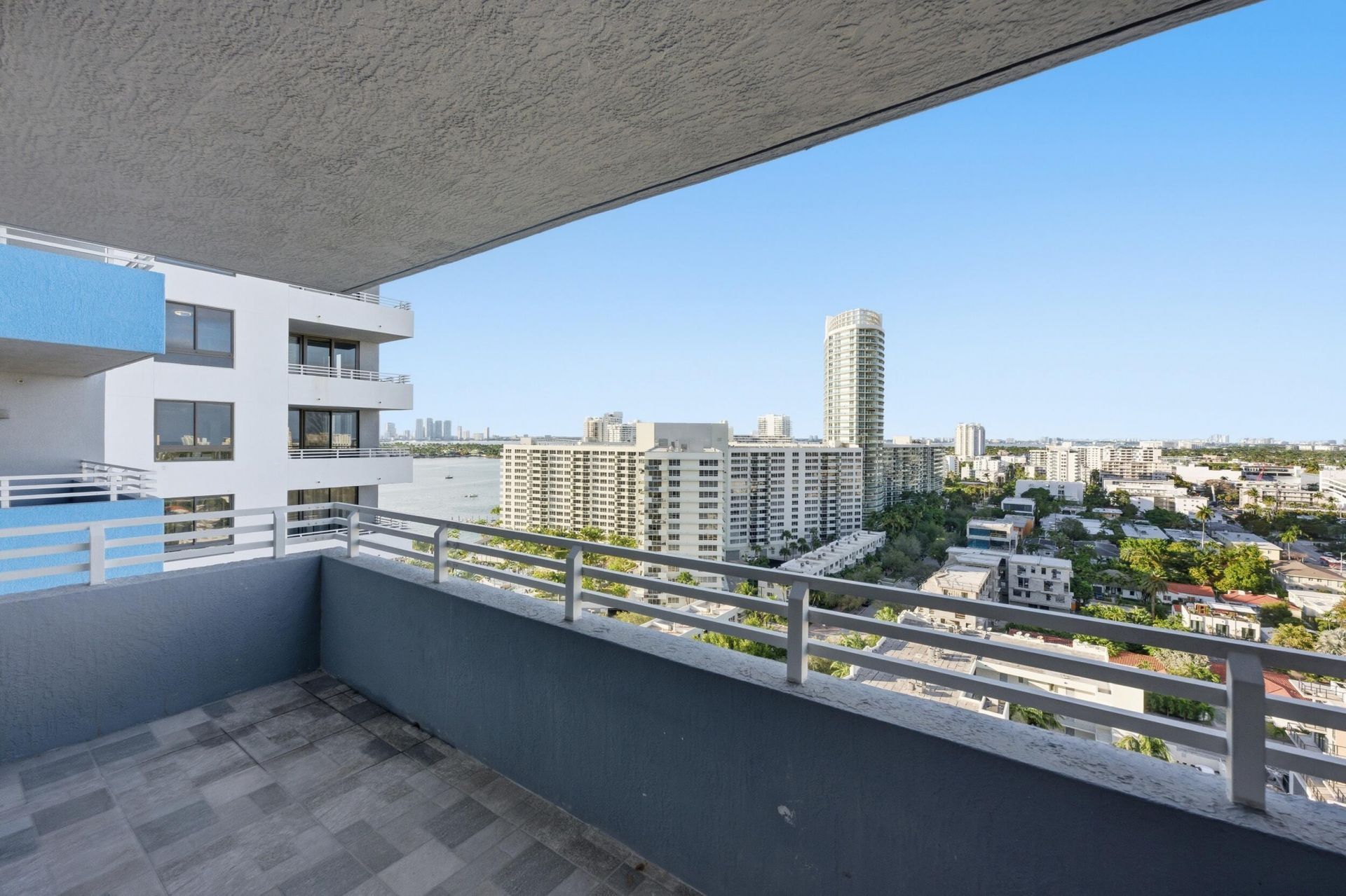1330 West Avenue, Unit 1711, Miami Beach, FL 33139 Photo