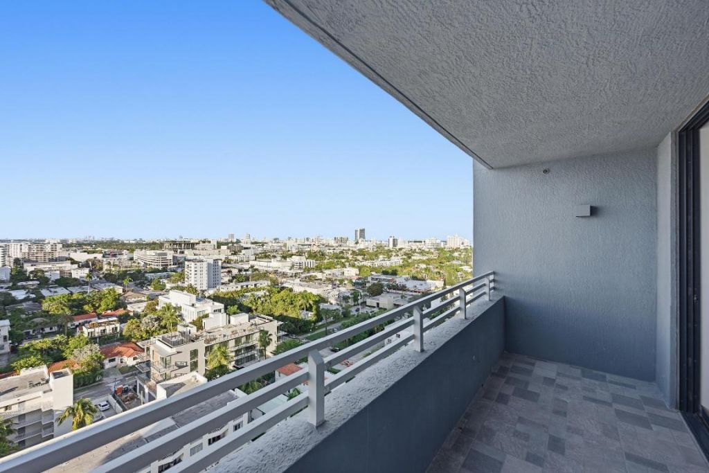 1330 West Avenue, Unit 1711, Miami Beach, FL 33139 Photo