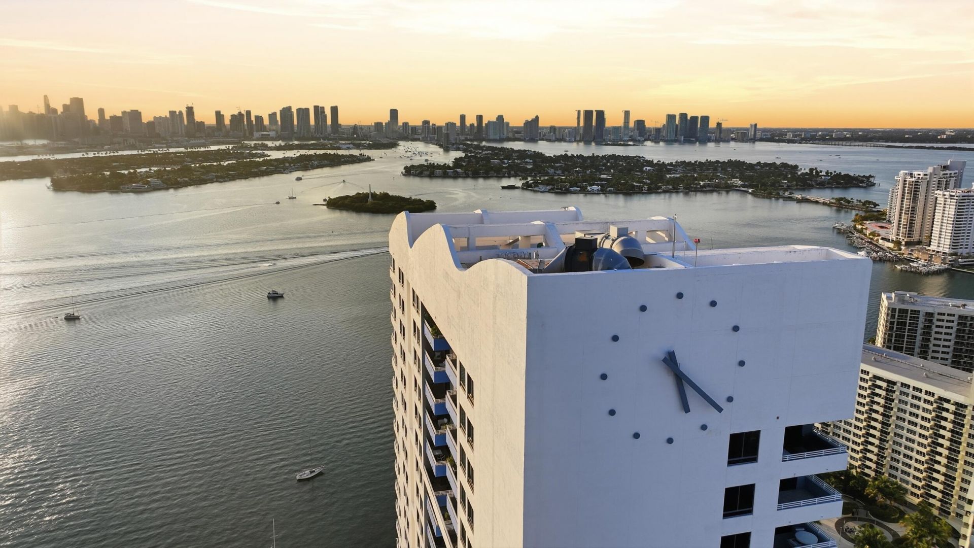 1330 West Avenue, Unit 1711, Miami Beach, FL 33139 Photo