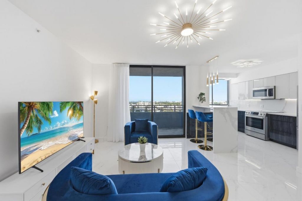 1330 West Avenue, Unit 1711, Miami Beach, FL 33139 Photo