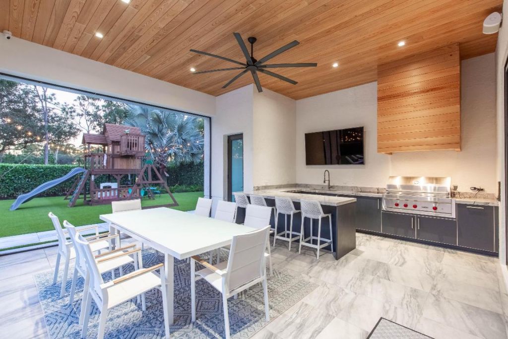 1768 Breakers West Boulevard W, West Palm Beach, FL 33411 Photo