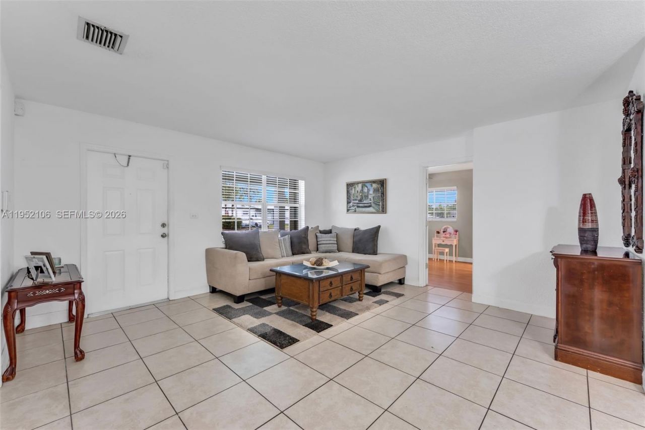 10451 SW 150th Terrace, Miami, FL 33176 Photo