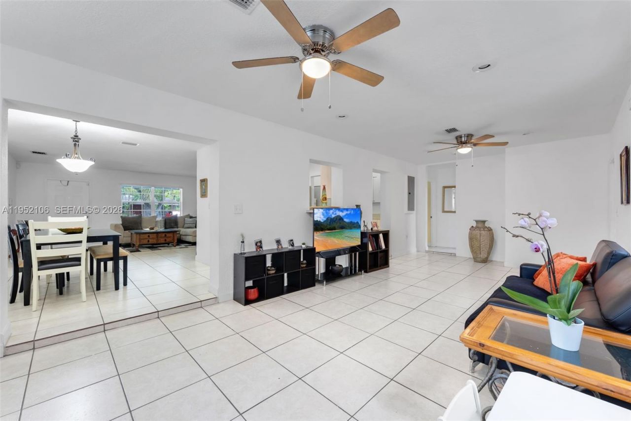 10451 SW 150th Terrace, Miami, FL 33176 Photo