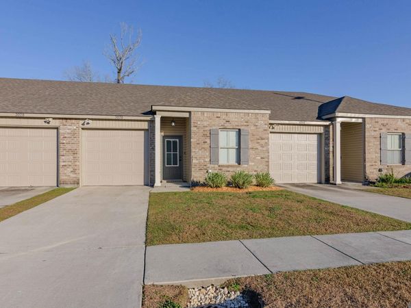 3036 S Roth Ave, Gonzales, LA 70737