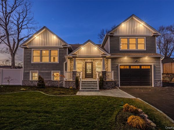 5 Poplar Drive, Smithtown, NY 11787