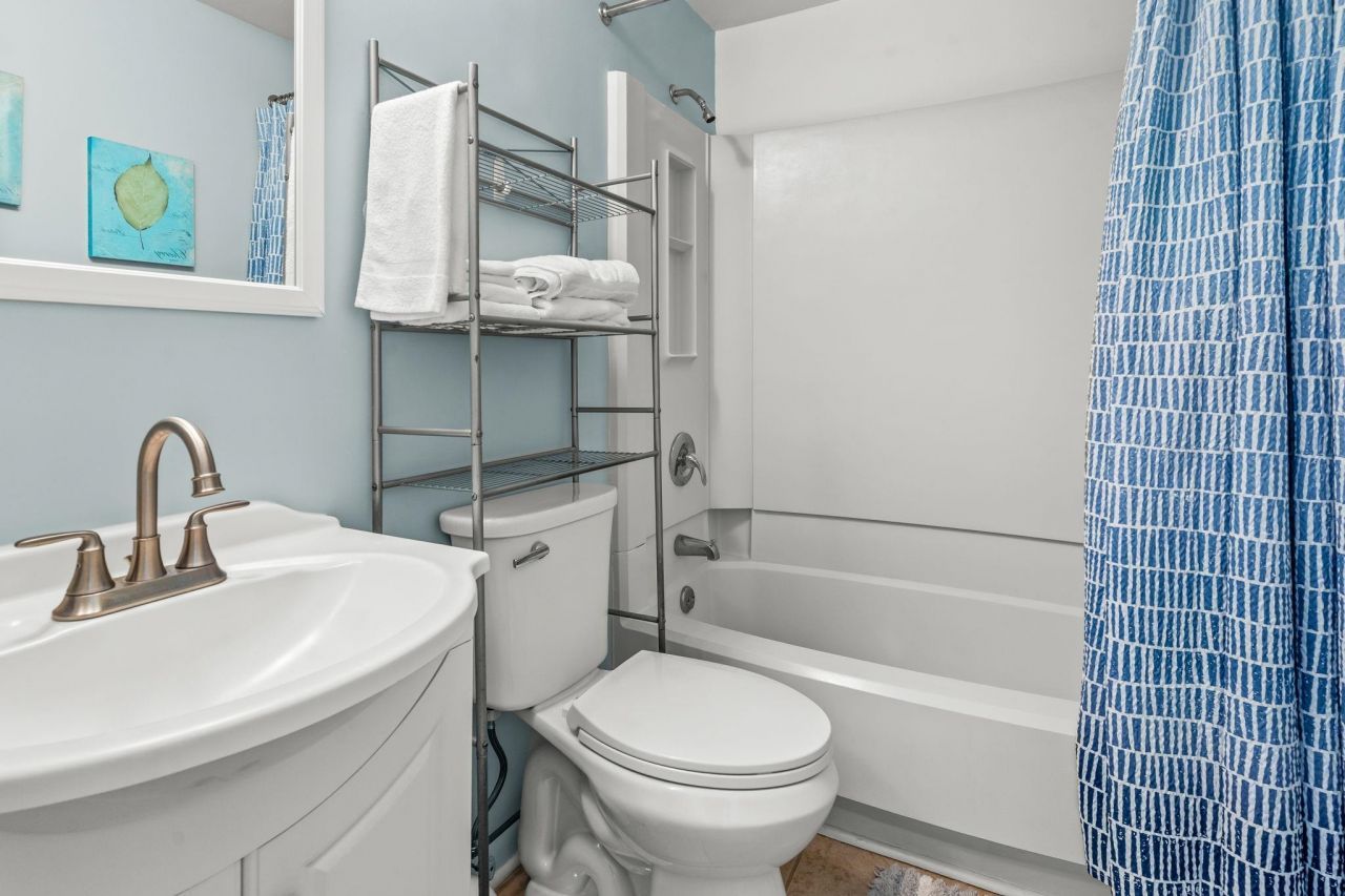 5905 S Kings Hwy. Photo 18