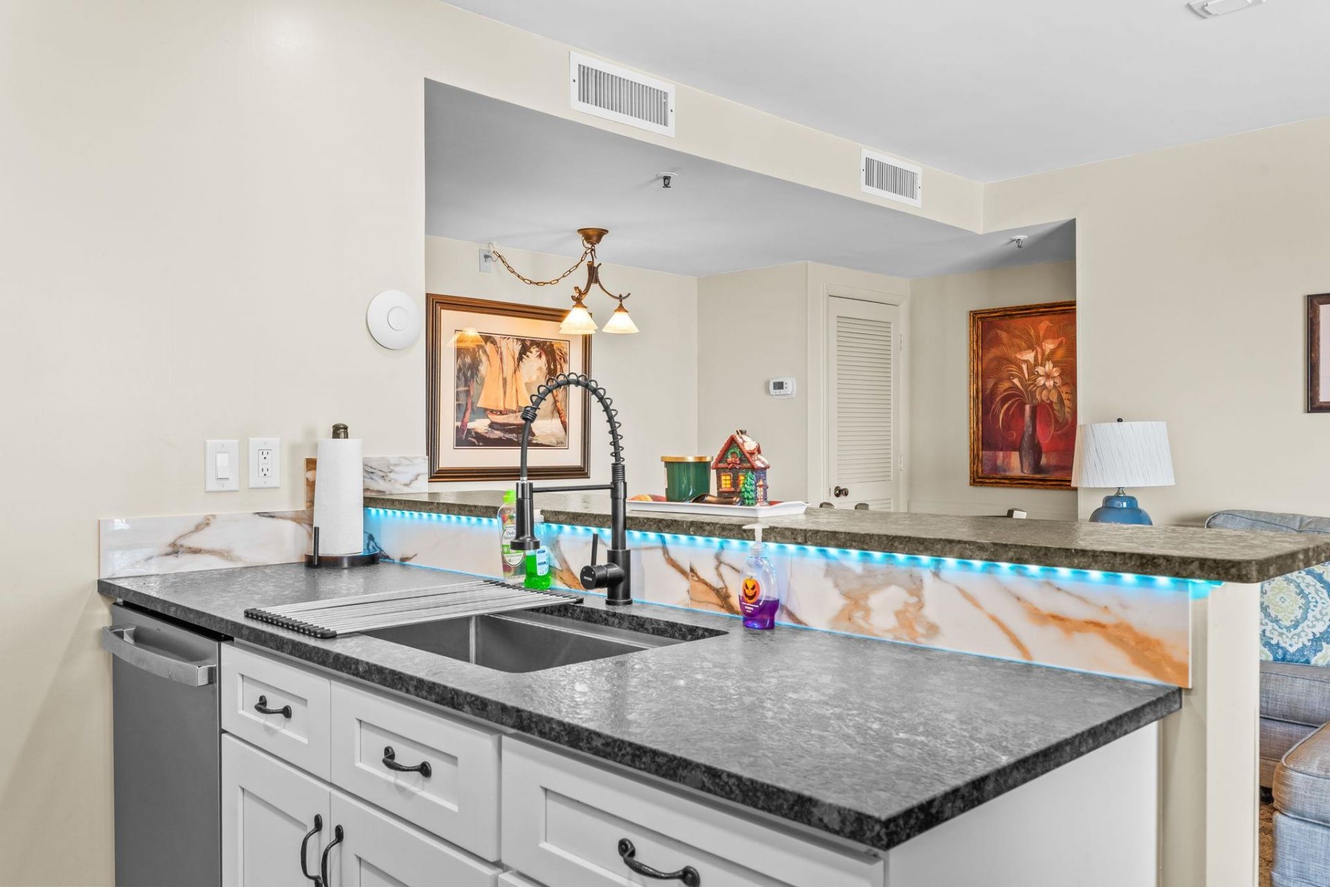 5905 S Kings Hwy. Photo 6