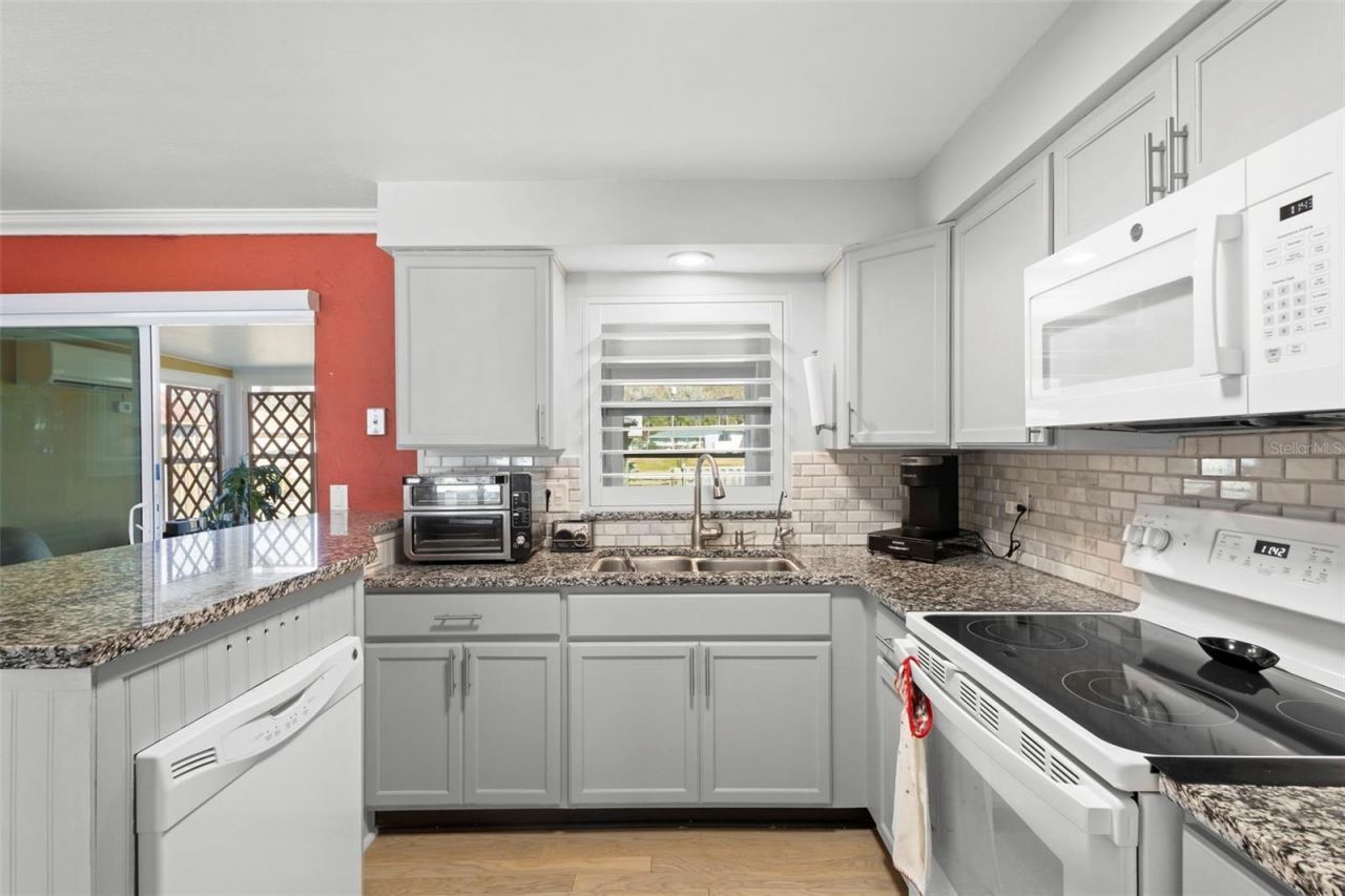 1610 Juno Trail, Astor, FL 32102 Photo