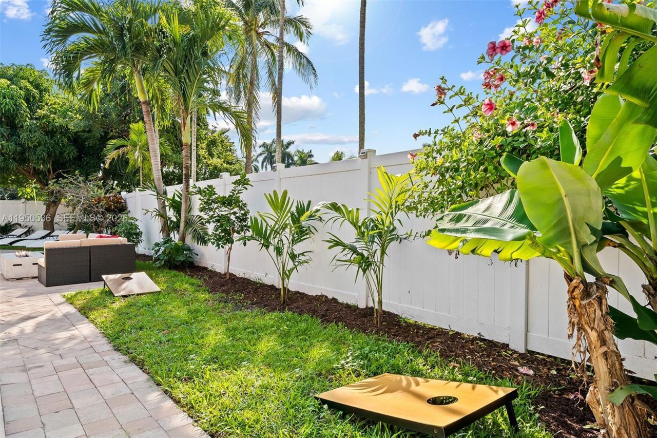 1931 NE 32nd Ave, Fort Lauderdale, FL 33305 Photo