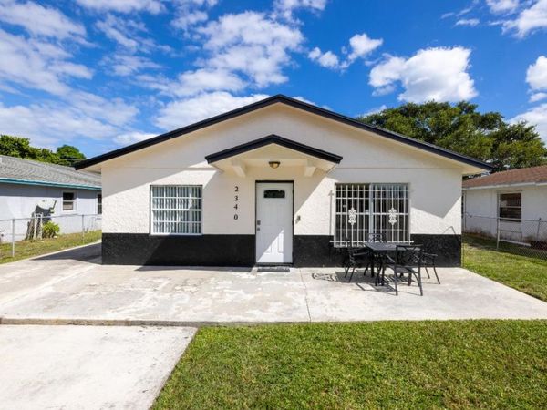 2340 R J Hendley Avenue, Riviera Beach, FL 33404
