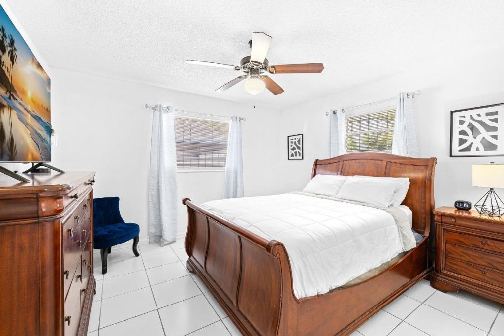 2340 R J Hendley Avenue, Riviera Beach, FL 33404 Photo