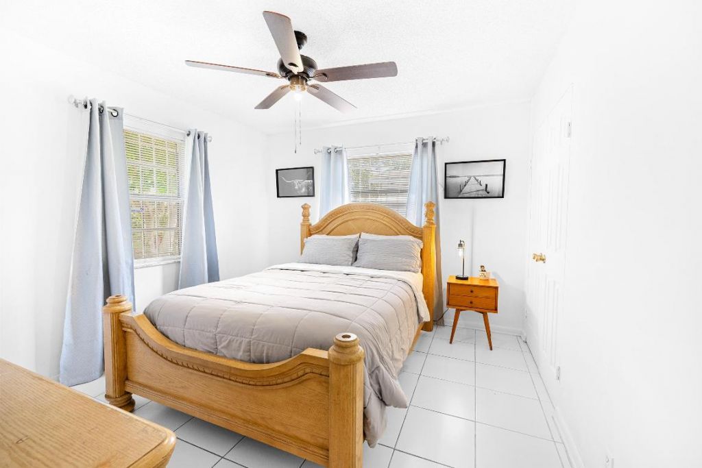 2340 R J Hendley Avenue, Riviera Beach, FL 33404 Photo