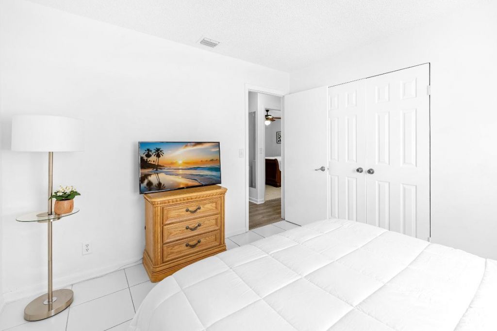 2340 R J Hendley Avenue, Riviera Beach, FL 33404 Photo