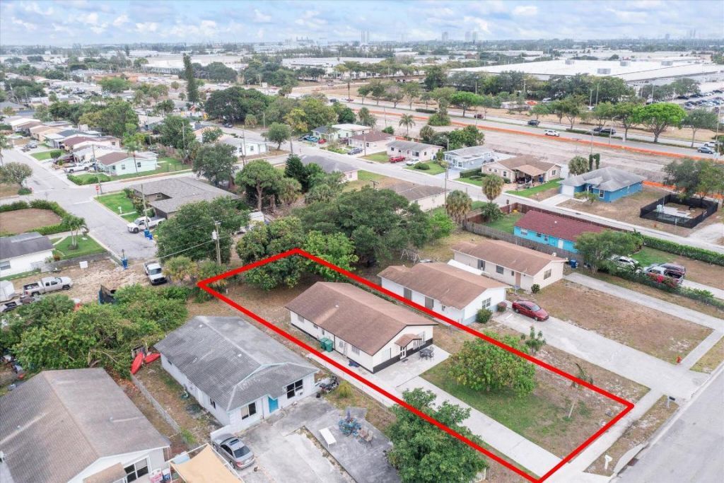 2340 R J Hendley Avenue, Riviera Beach, FL 33404 Photo