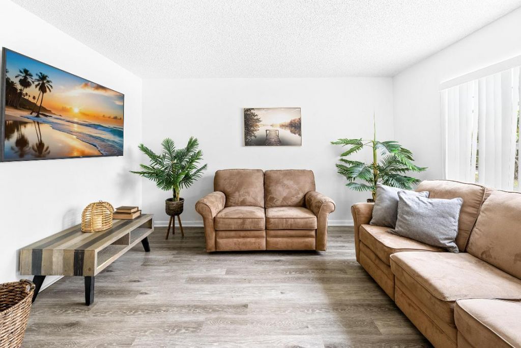 2340 R J Hendley Avenue, Riviera Beach, FL 33404 Photo