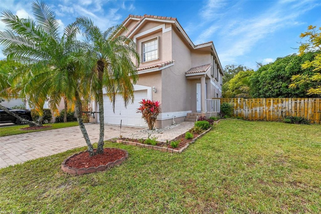 160 NW 97th Terrace, Coral Springs, FL 33071 Photo