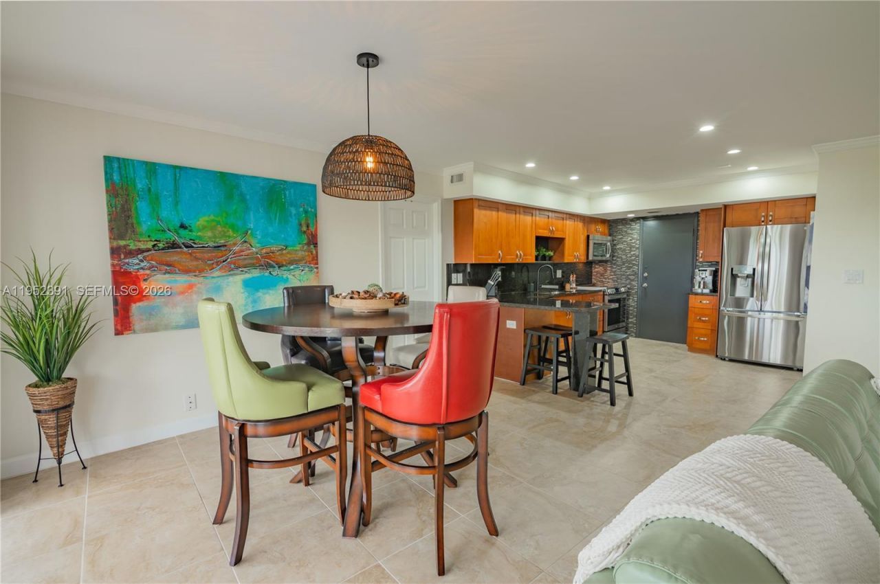 200 Diplomat Pkwy, Unit 519, Hallandale Beach, FL 33009 Photo