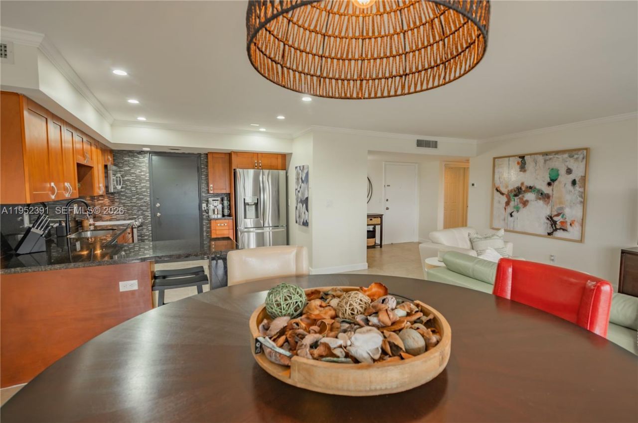 200 Diplomat Pkwy, Unit 519, Hallandale Beach, FL 33009 Photo