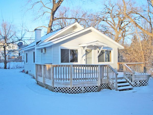 338 E Lakeview Avenue, Round Lake Beach, IL 60073