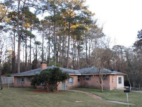 415 GLEN ELLEN Drive, Pineville, LA 71360
