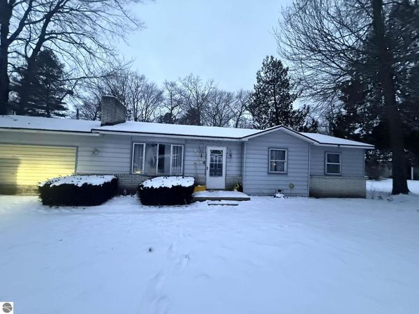 6439 Tecumseh Avenue, Oscoda, MI 48750