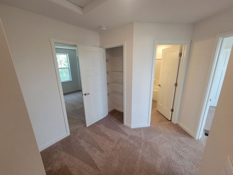 5970 Abernathy Lane, Columbus, OH 43232 Photo 13