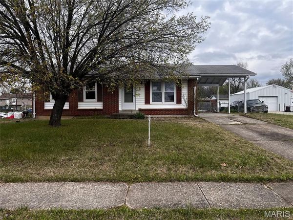 319 Richmond Drive, Warrenton, MO 63383