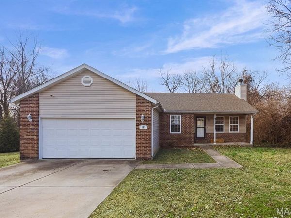102 Dogwood Lane, Fairview Heights, IL 62208
