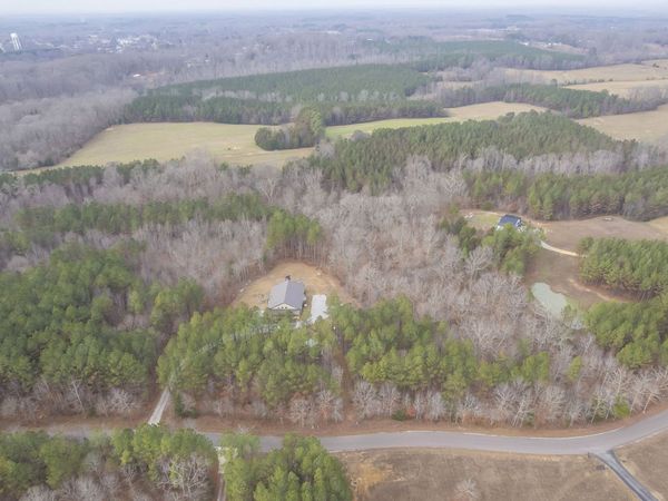 389 Wayne Townsend Ln, Parsons, TN 38363