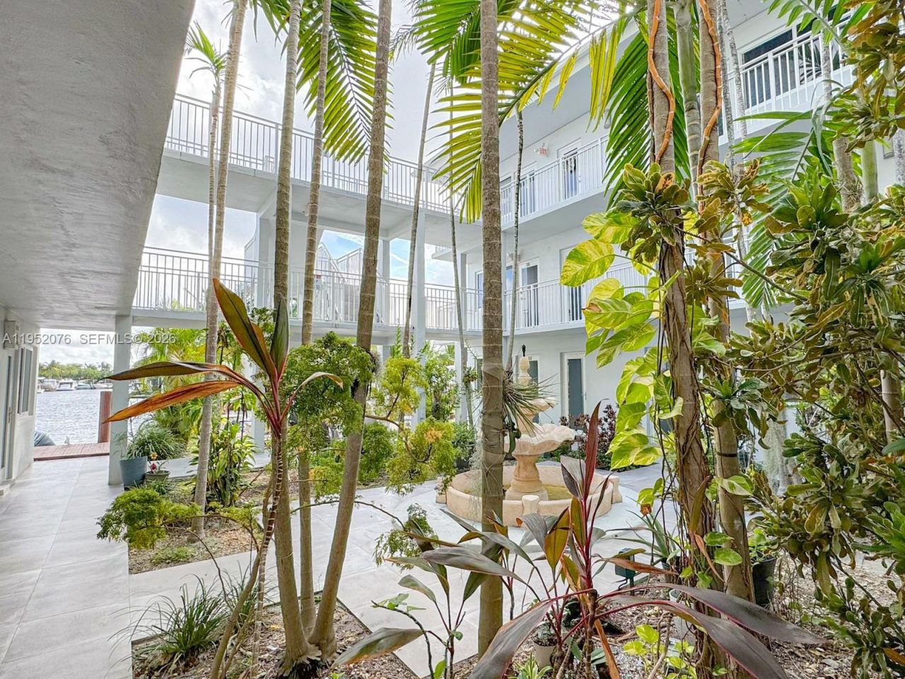 2430 NE 135th St, Unit 101, North Miami, FL 33181 Photo
