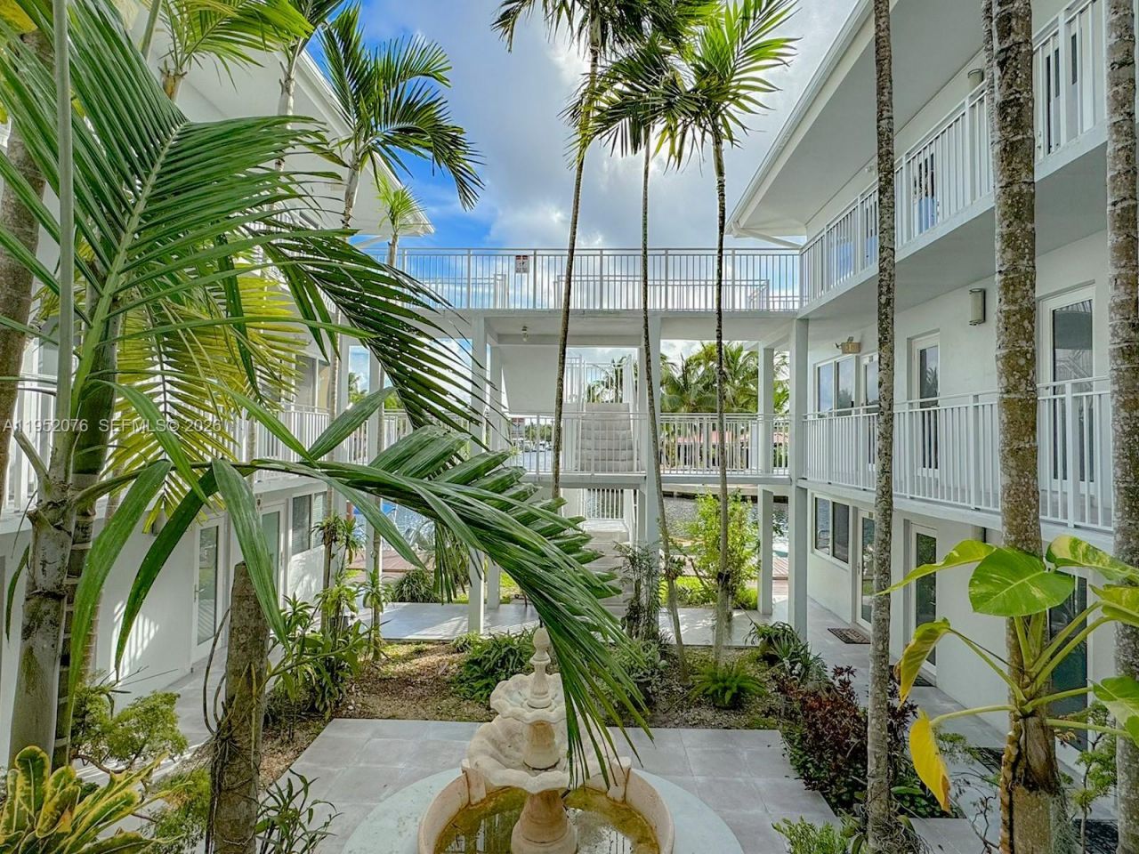 2430 NE 135th St, Unit 101, North Miami, FL 33181 Photo