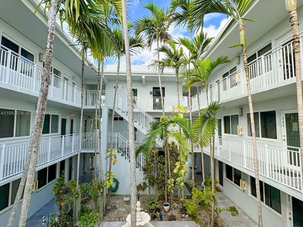 2430 NE 135th St , Unit 101, North Miami, FL 33181 Photo