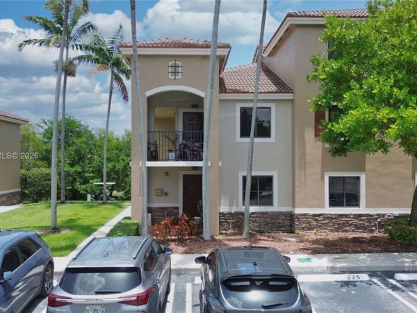 22901 SW 88th Pl, Unit 101, Cutler Bay, FL 33190