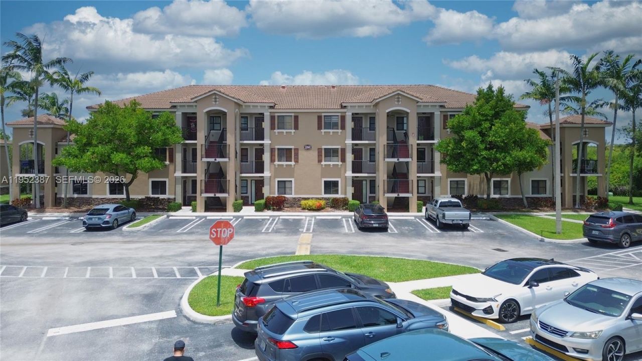 22901 SW 88th Pl, Unit 101, Cutler Bay, FL 33190 Photo
