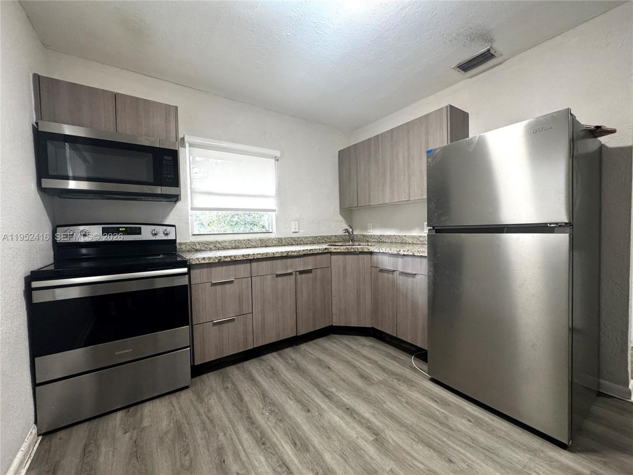 529 SW 3rd St, Miami, FL 33130 Photo
