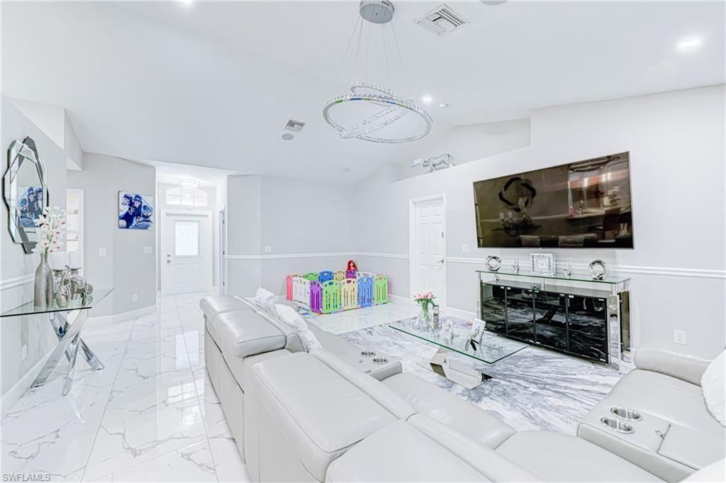 5562 Burr St, Lehigh Acres, FL 33971 Photo