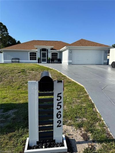 5562 Burr St, Lehigh Acres, FL 33971 Photo