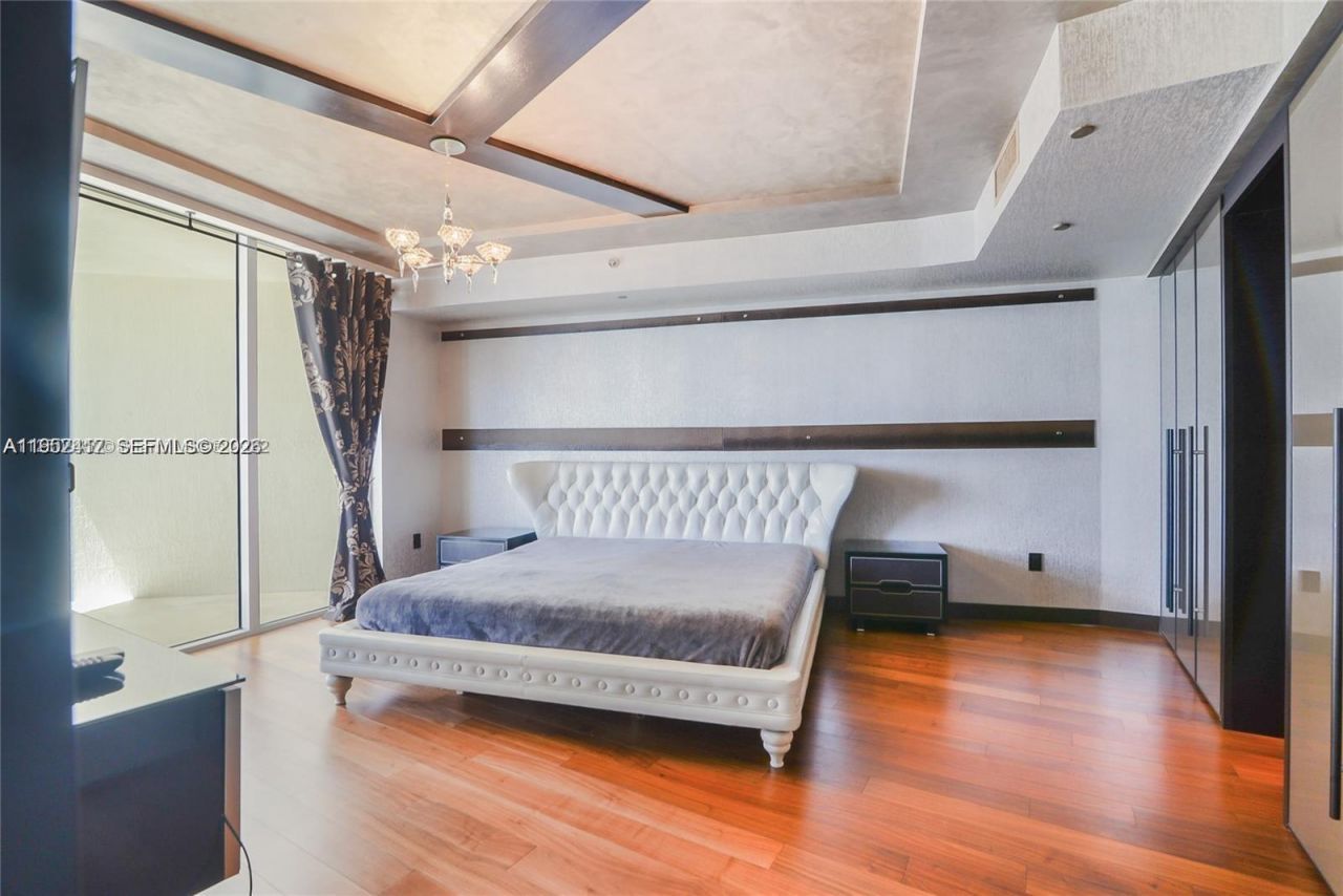 17201 Collins Ave+den, Unit 1403, Sunny Isles Beach, FL 33160 Photo