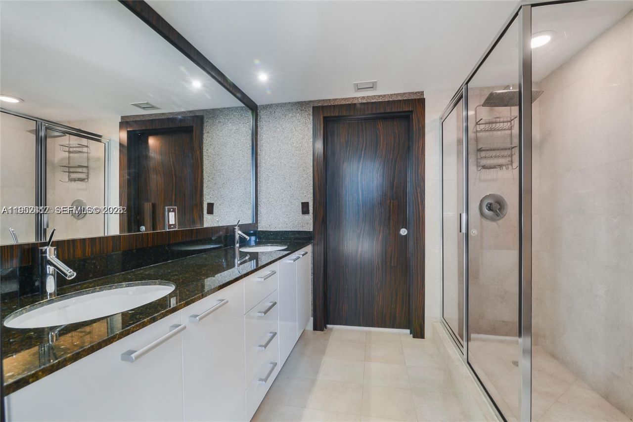 17201 Collins Ave+den, Unit 1403, Sunny Isles Beach, FL 33160 Photo